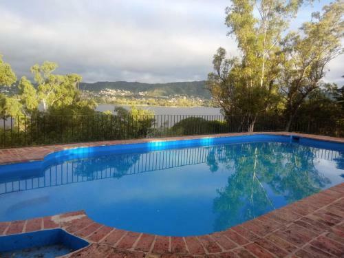 Casa Costa Lago San Roque Villa Carlos Paz Estilo Castillo