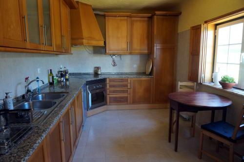 Bed & Breakfast Surf Lodge - Villa Dos Irm�os