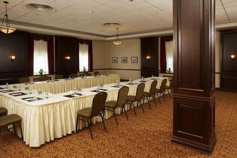 Lord Elgin Hotel