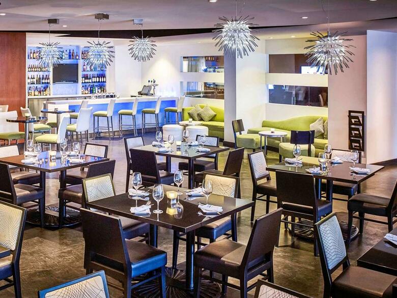 Hotel Novotel Toronto North York