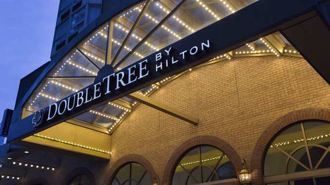 Metropolitan Hotel Toronto
