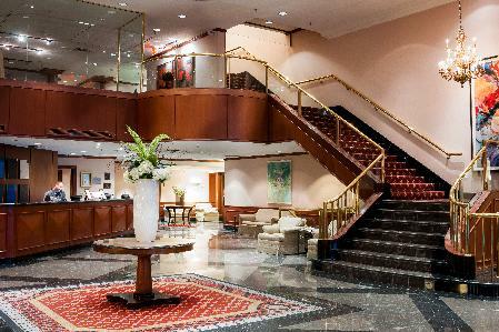 Metropolitan Hotel Toronto