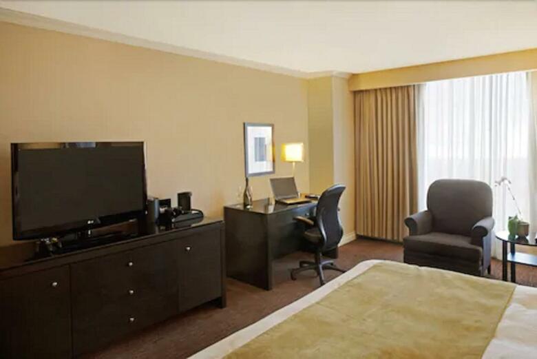 Hotel Delta Toronto East