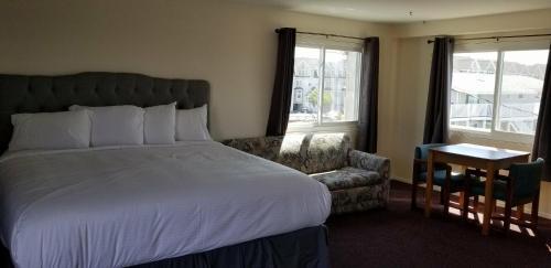 Hampton Harbor Motel