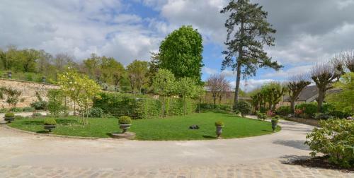 Bed & Breakfast Charmilles Des Cordeliers