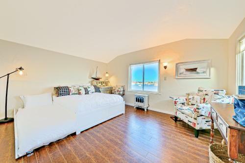 Sandy Pointe Beach Club