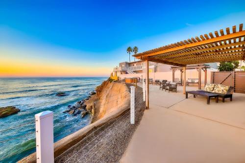 Sunset Cliffs Escape #3