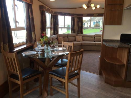 'hartland Caravan' With Sea Views