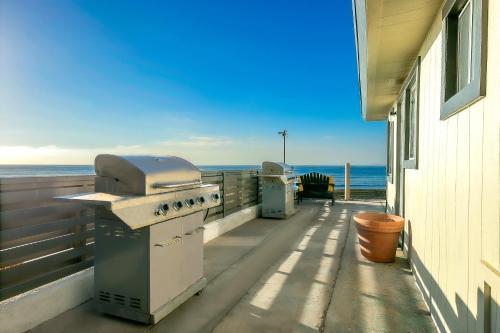 Sunset Cliffs Escape #4