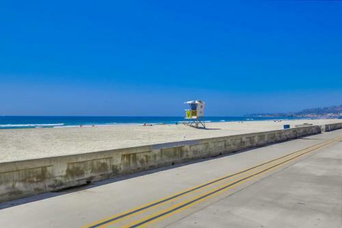 Rockaway Manor
