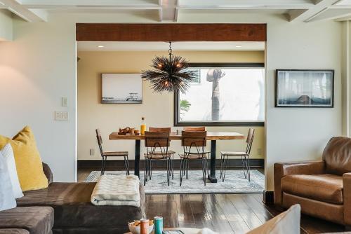 Crown Point Villa