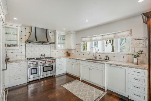 Crown Point Villa