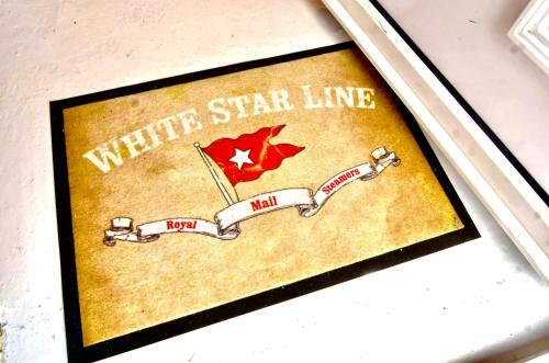 Rose Titanic Belfast Romantic World