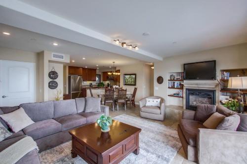 Bay Villa #3904