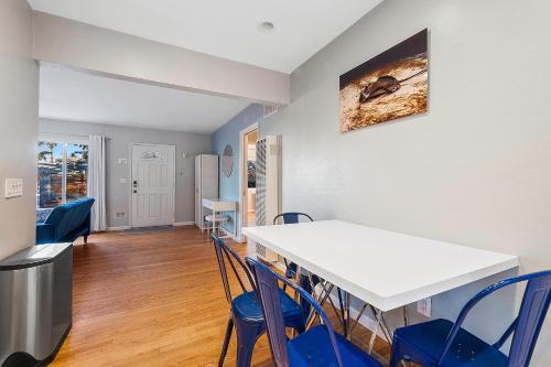 Pacific Beach Cottage