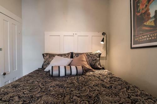 Retro Bungalow