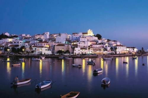 T2 Ferragudo Cosy Beach Apartment