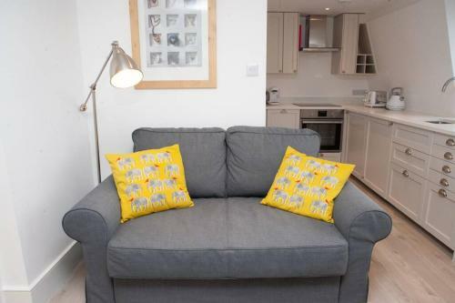 Spectacular Views, 1 Bed Central Bath Apartment