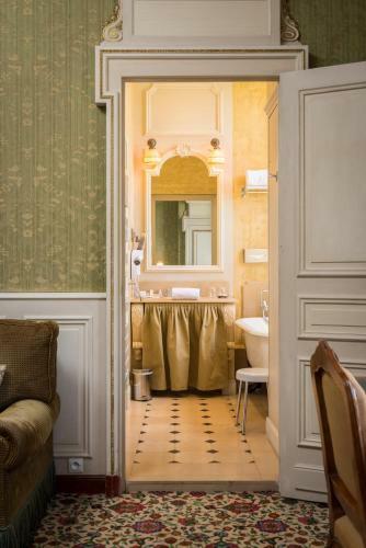 Hotel Ch�teau De Courcelles