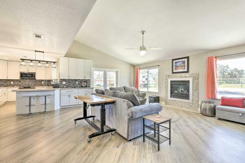 Newly Updated, Dog-friendly Peakview House!