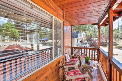 Big Bear Cabin With Deck About 6 Mi To Ski Resorts!