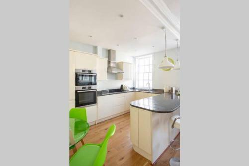 Beautiful Apartment, Incredible Central Location