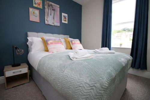 2 Bedrooms Apartment In Summerlays