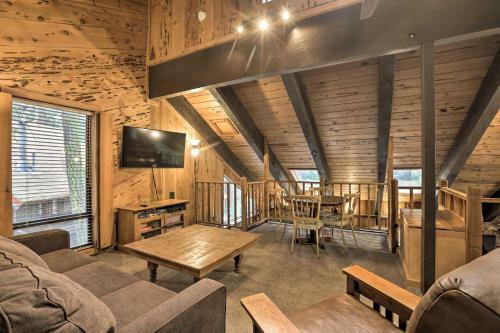 South Lake Tahoe Area Home With Private Deck!