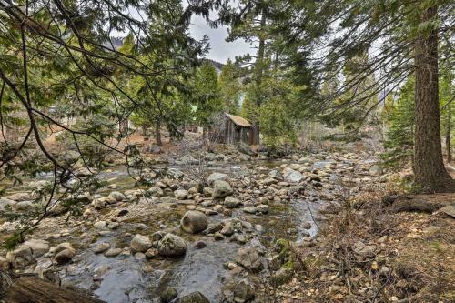 South Lake Tahoe Area Home With Private Deck!