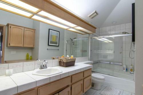 Sequoia Ridgetop Home - Breathtaking Views & Pool!