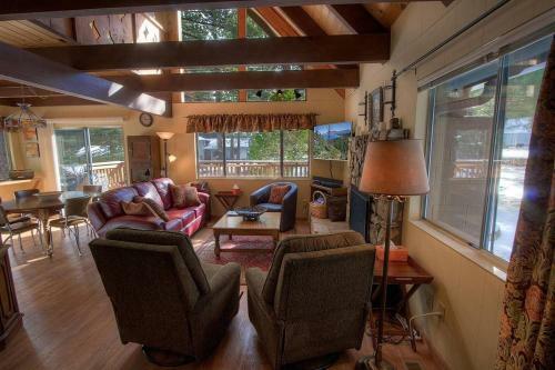 Coyote Den By Lake Tahoe Accommodations