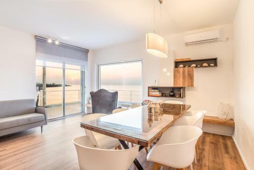 Epipleon Suites