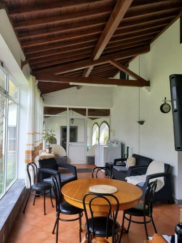 Casa La Lola Moradia Com �guas Termais