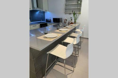 Apartamento Janelas Verdes 37