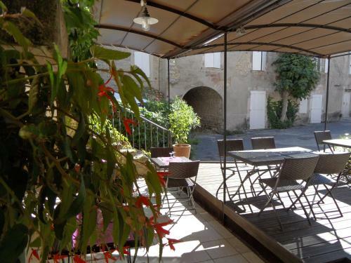 Hotel La Petite Auberge de Lussan