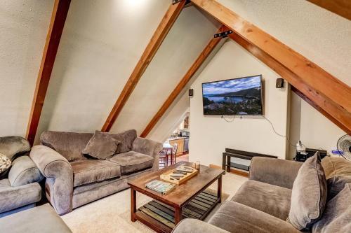 Lone Pine Lodge