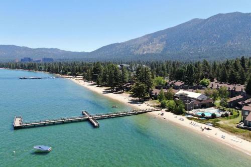 Bear Lake Hideaway By Lake Tahoe Accommodations
