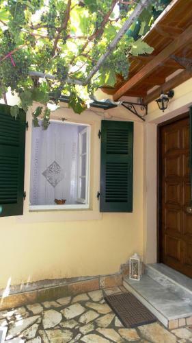 Lamda's House Agii Deka Corfu