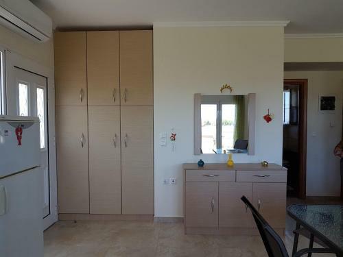 Villa Iris By Travelpro Services- Agios Mamas Beach