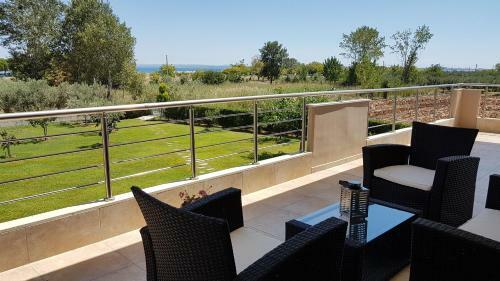 Villa Iris By Travelpro Services- Agios Mamas Beach