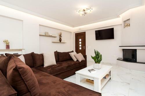 Villa Karouzo - With Private Pool