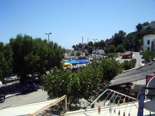 Hotel Almiriki Rooms
