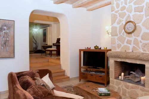 Glavounos House