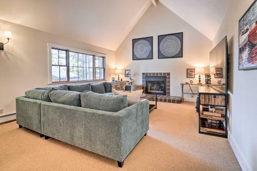 Warm Cabin With Furnished Deck 2 Mi To Northstar Ski