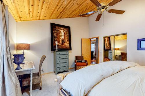 Springs Mountain Getaway