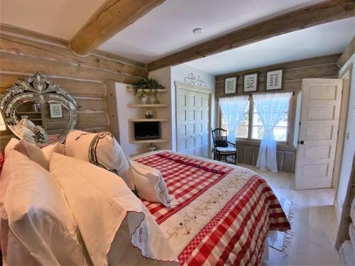 Moonlight Chalet