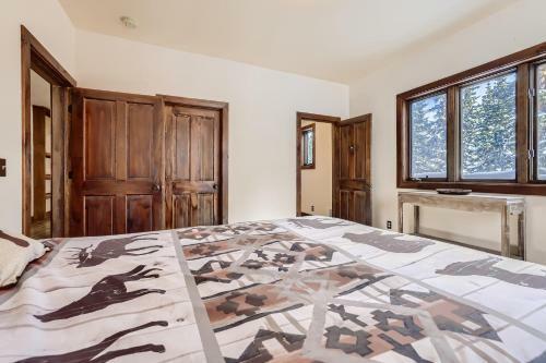 Mountain-view Modern