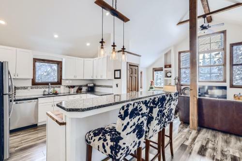 Mountain-view Modern