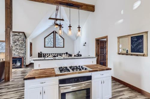 Mountain-view Modern