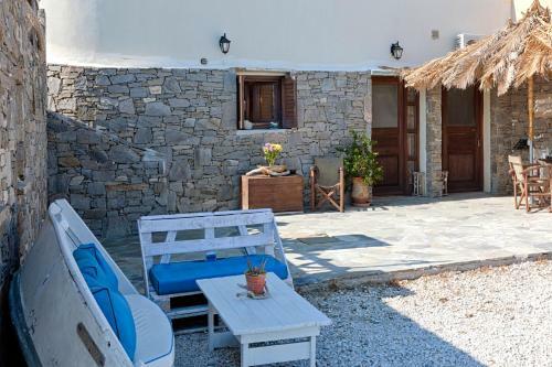 Aegean View - Seaside Apartment In Syros